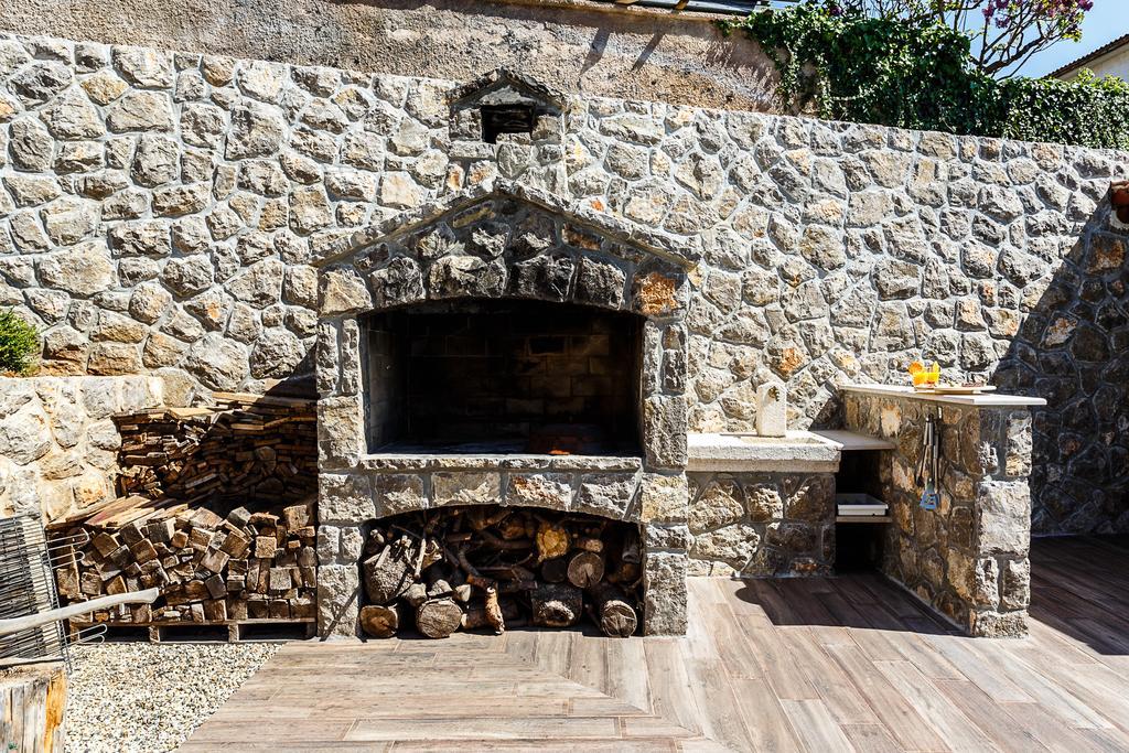 Apartments&Rooms Dario Krk Krk Town Exterior foto